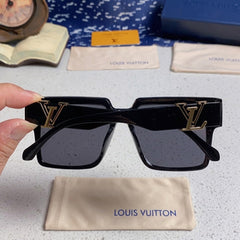 Chic Square Black Sunglasses